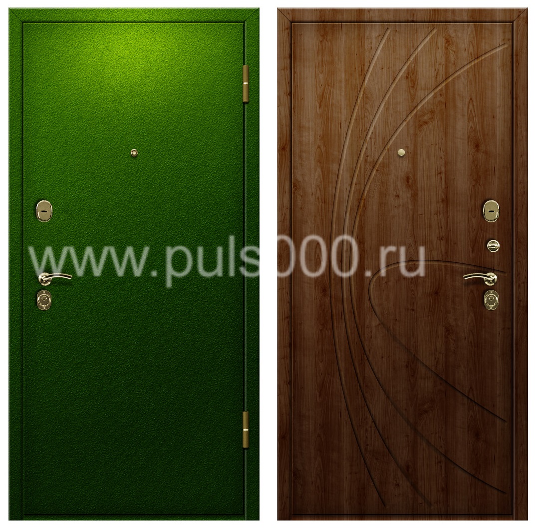 Входная дверь в квартиру зеленая с утеплителем PR-925
