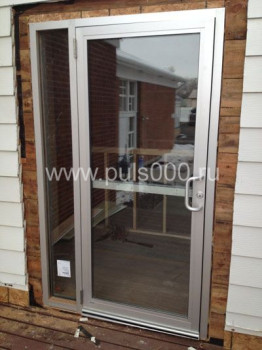 Входная алюминиевая дверь для дачи стеклянная ST-015, цена 46 590  руб.