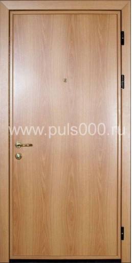 Коричневая лакированная дверь из МДФ с ламинатом MDF-613, цена 37 500 руб. Коричневая лакированная дверь из МДФ с ламинатом MDF-613, цена 37 500 руб.