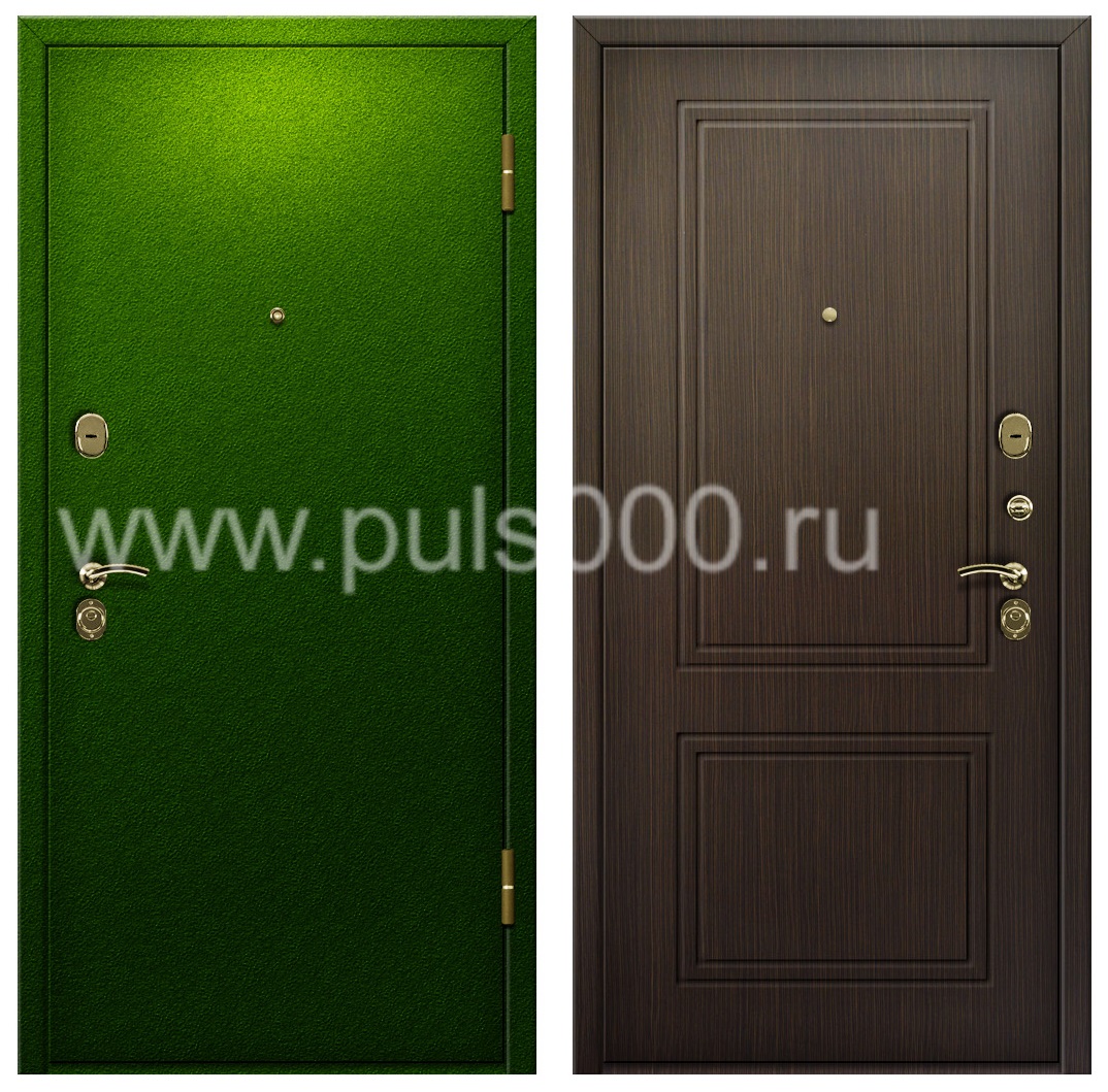 Входная дверь в квартиру зеленая с утеплителем PR-926