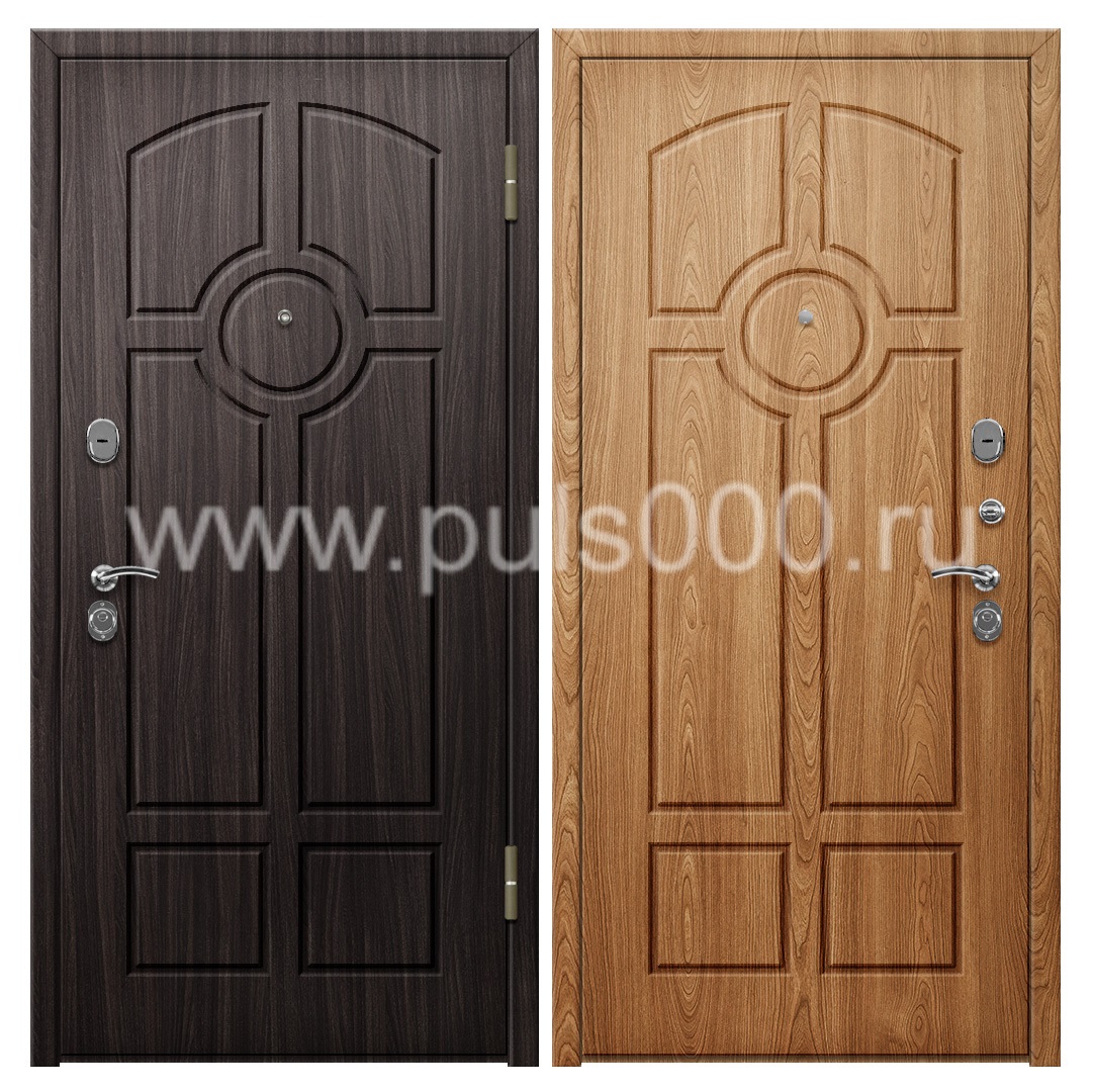 Темная входная дверь с для загородного дома MDF-273, цена 28 000  руб.